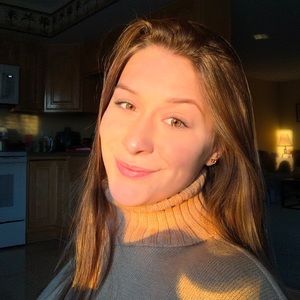 Meet your Posher, Julia